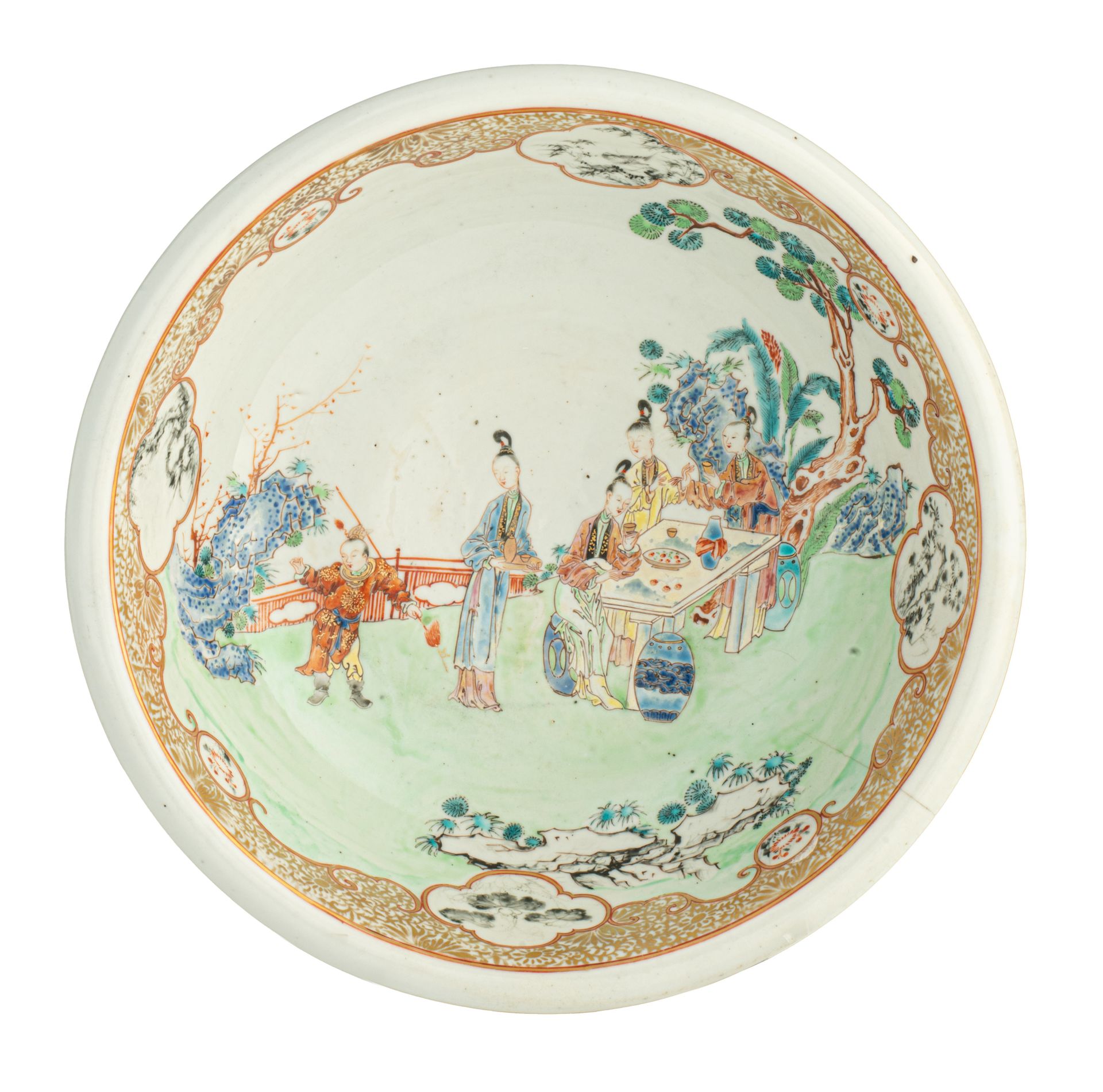 A Chinese famille rose washing bowl, 18thC, dia. 27,5 cm A Chinese famille rose &hellip;