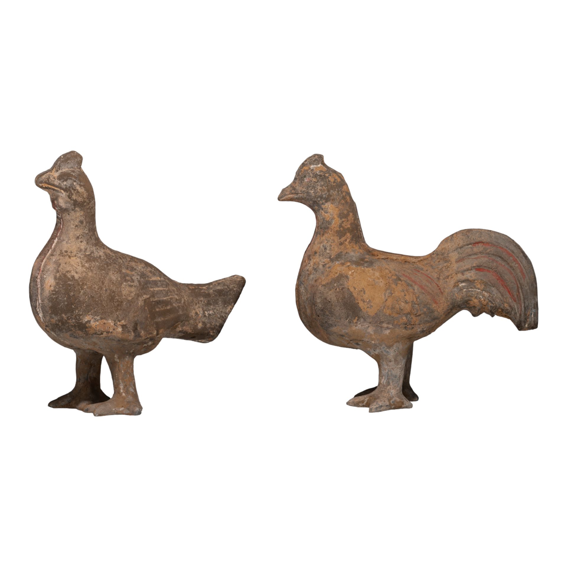Two Chinese Han pottery figures of roosters, Han dynasty, H 21,8 - 22,8 cm Deux &hellip;