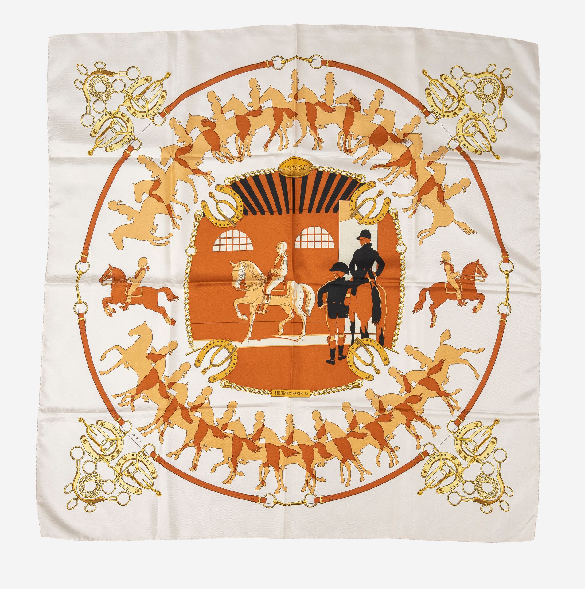 Null HERMES PARIS

Carousel

Silk square with ivory background after Ledoux.