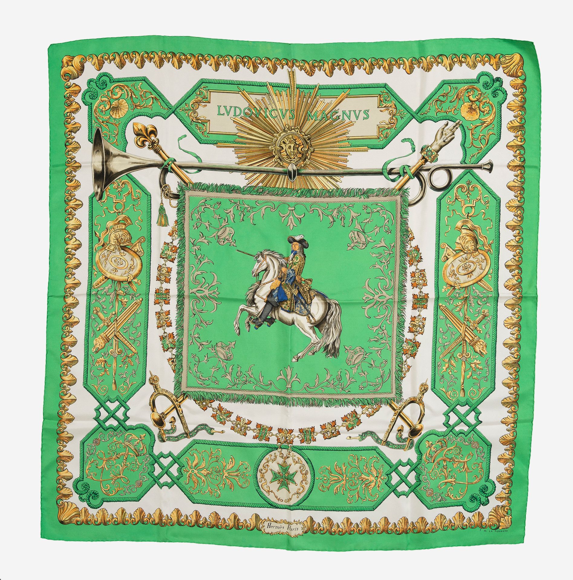 Null HERMES. 

Silk square "Ludovicus Magnus". 

In a box.

(pulled threads)