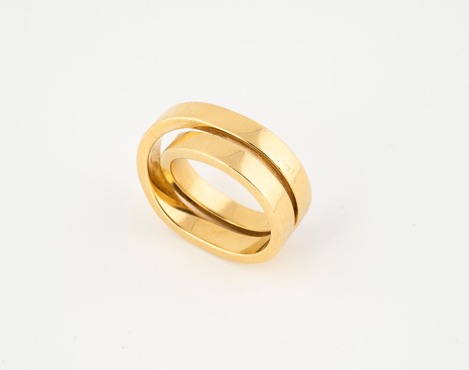 Null CARTIER

Anillo "Nouvelle Vague" de oro de 750°/°°.

TDD 55

Firmado y nume&hellip;