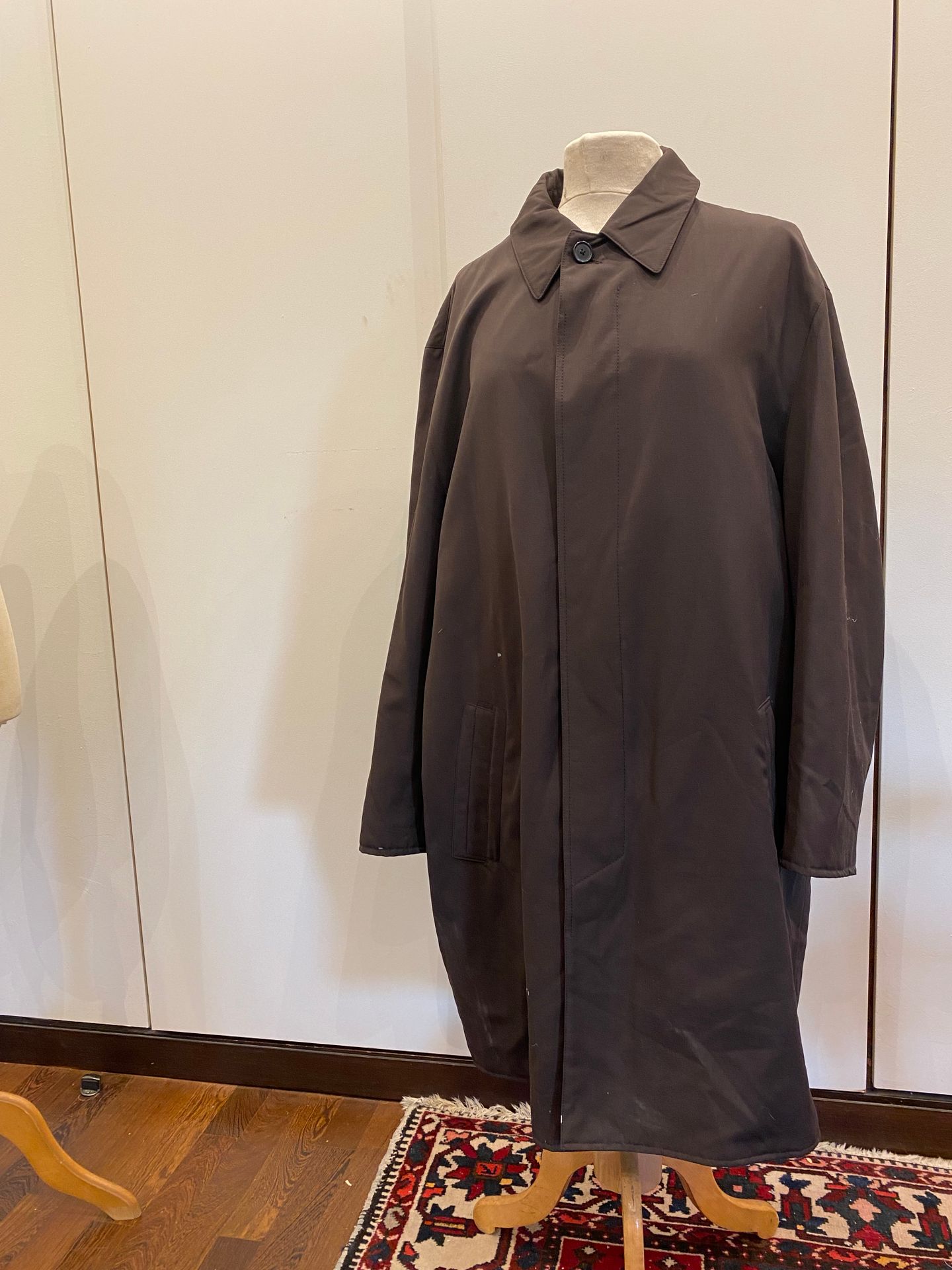 Null HERMES raincoat brown man 

Size 58 

(small holes)