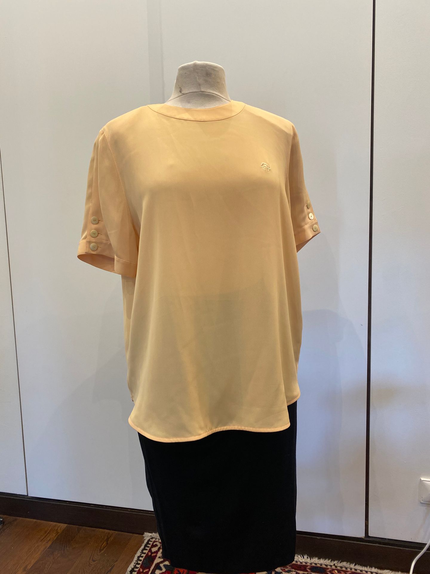 Null LOUIS FERAUD, apricot colored polyester blouse, size 44