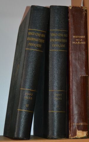 Null Livres : 11 volumes ayant pour thème la marine.