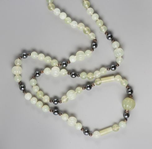 Null Sautoir de perles d'hématites alternées de viroles godronnées en argent 925&hellip;