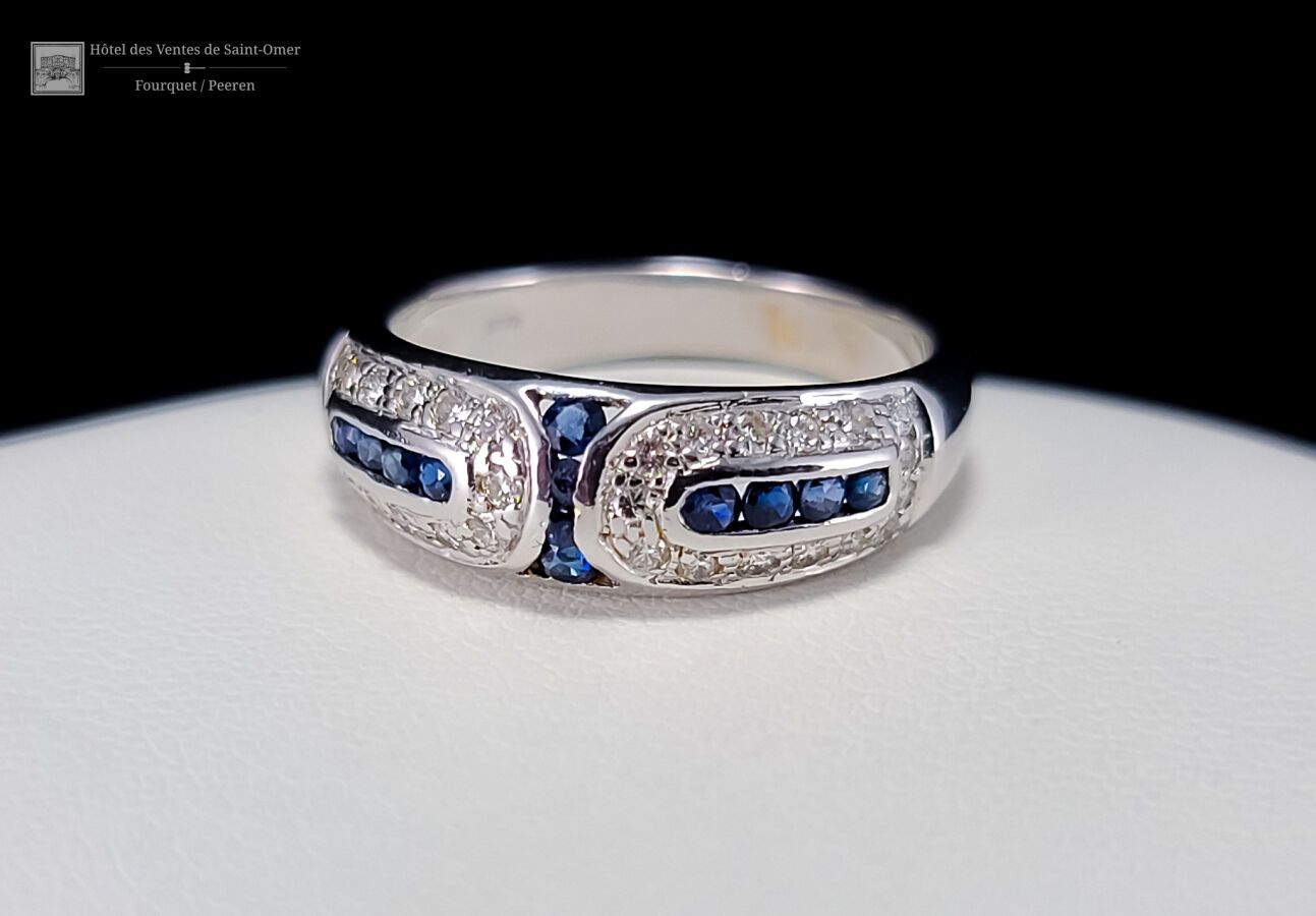 Null 18K白金4g75戒指，镶有圆形蓝宝石和现代圆钻。 
TDD : 56.5