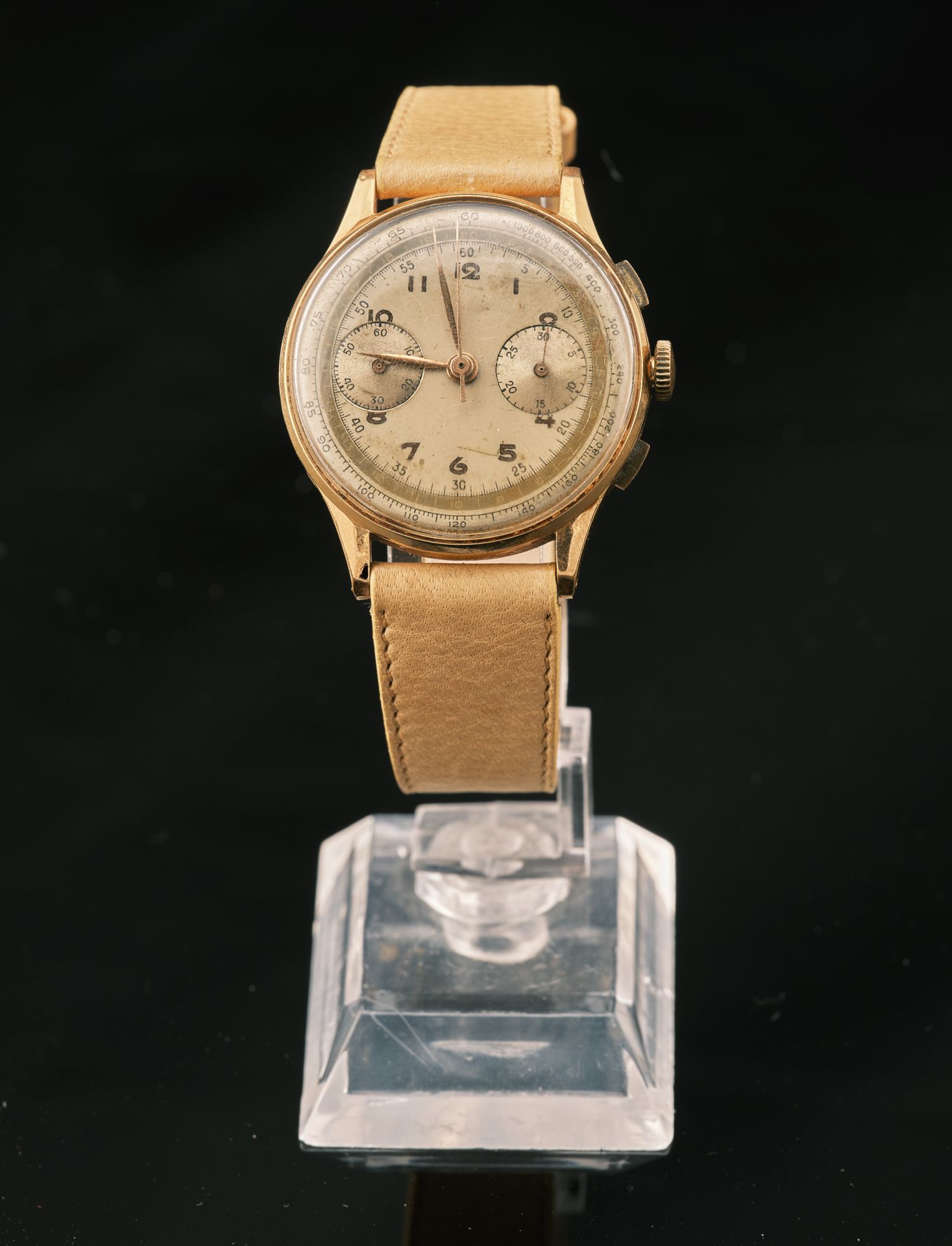 Null Chronograph aus 18 Karat Gelbgold 750 Tausendstel mit mechanischem Uhrwerk.&hellip;