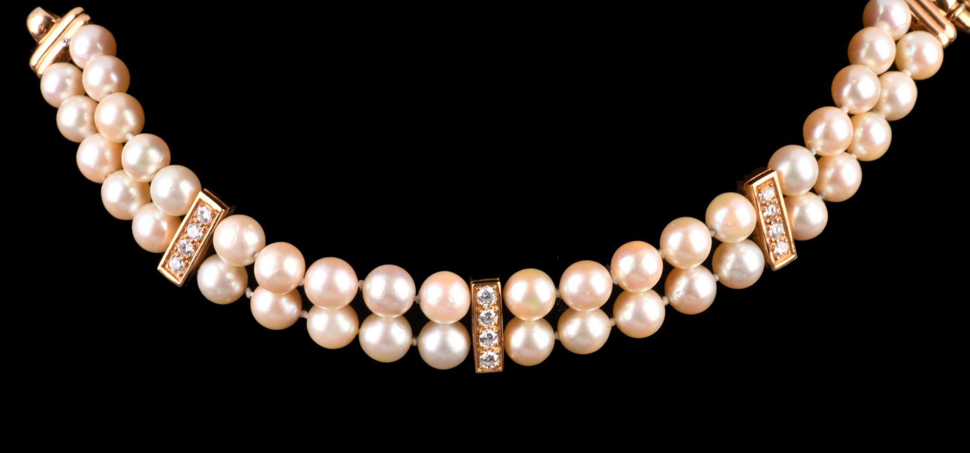 Null 
Bracelet two rows of cultured pearls, clasp ring spring in yellow gold 18k&hellip;