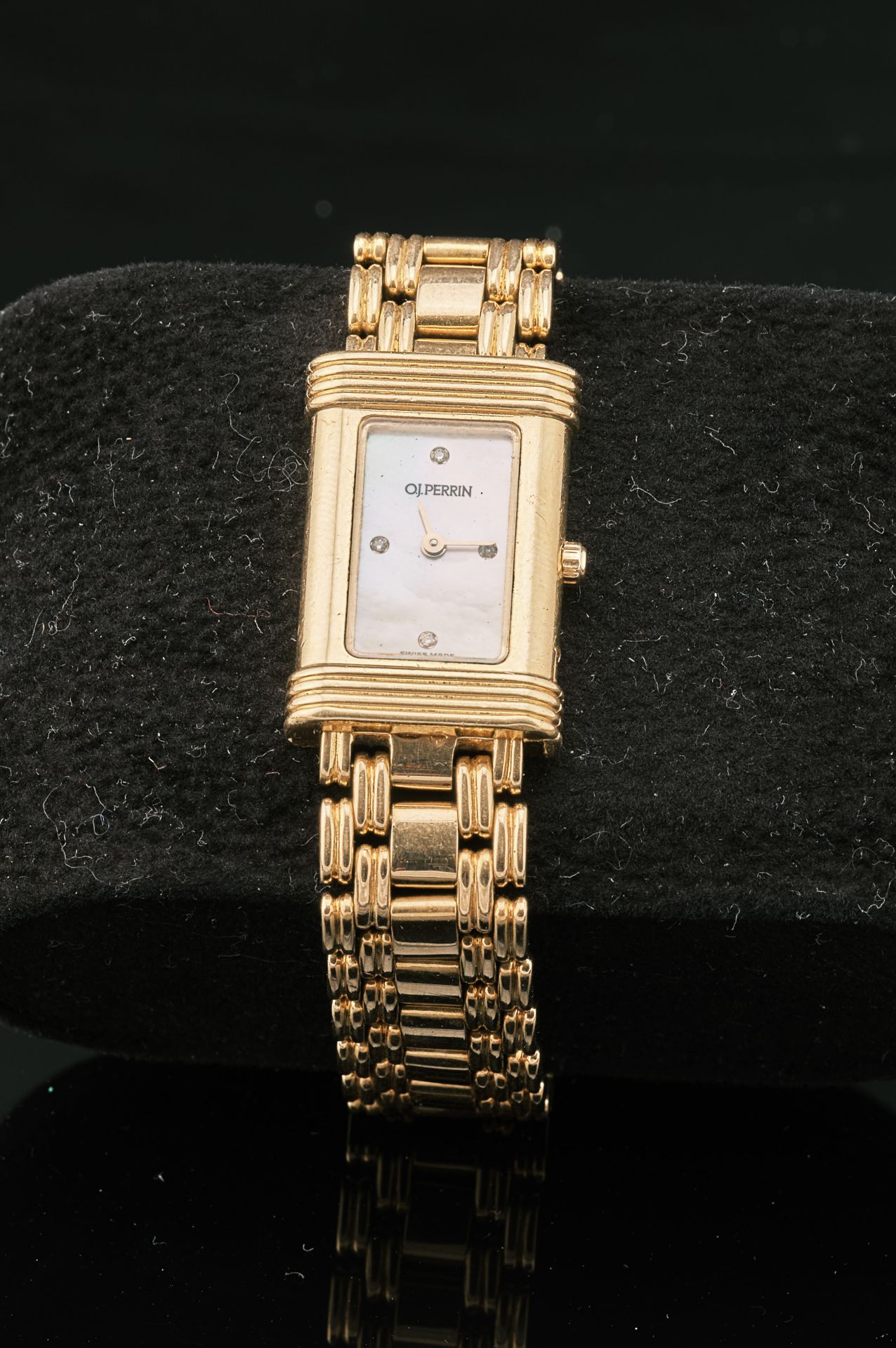 Null OJ Perrin

Lady's watch in yellow gold 18K 750 thousandth with quartz movem&hellip;