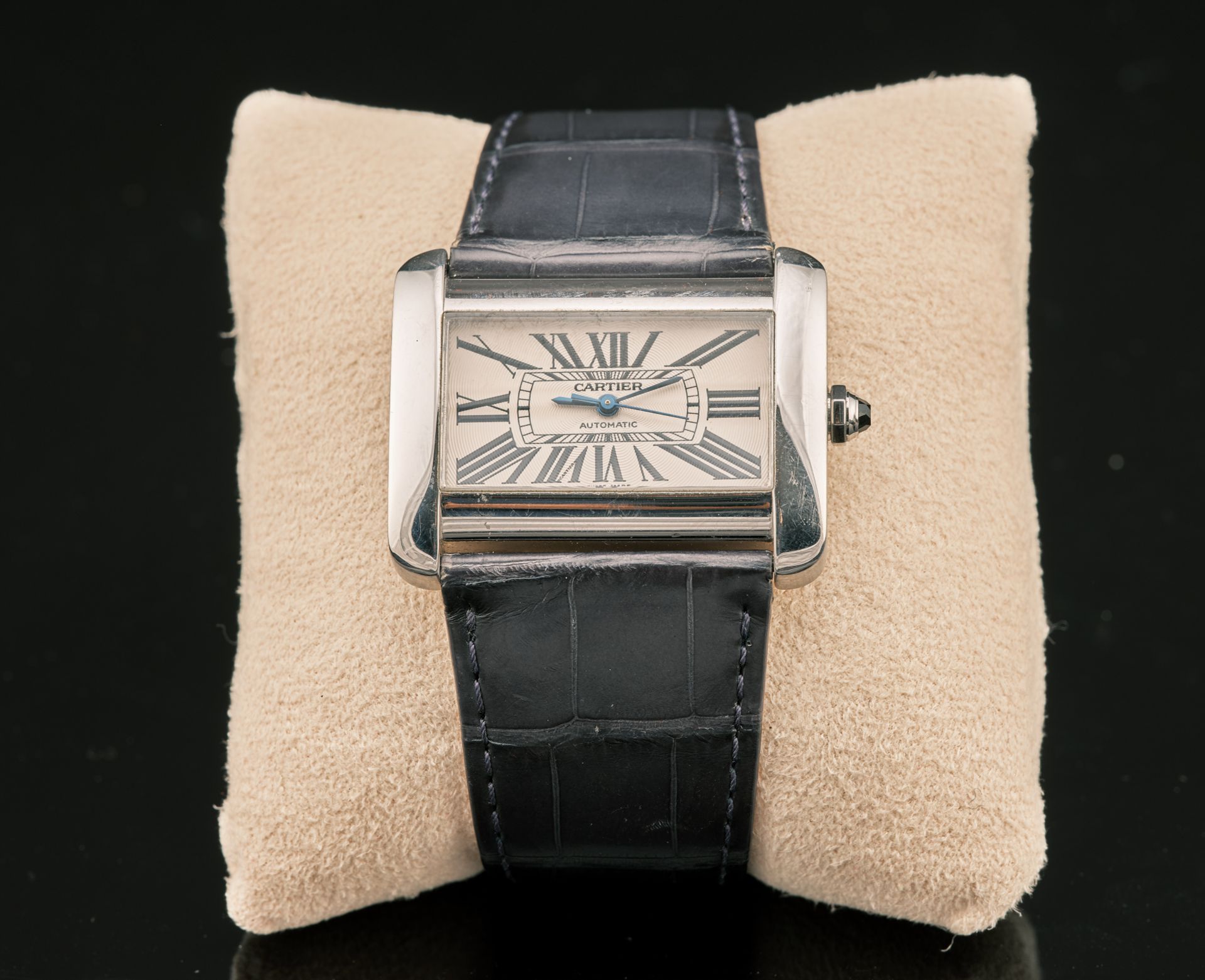Null CARTIER

Divan - Reference 2612

Steel city watch with automatic movement.
&hellip;