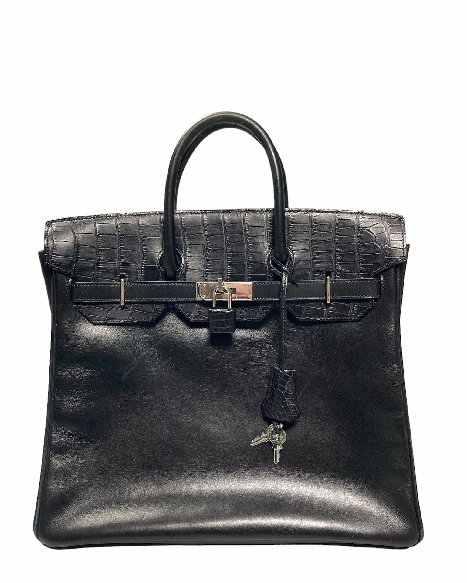 Null HERMES PARIS
Hohe Tasche mit Riemen, 32 cm, aus zwei Materialien: schwarzes&hellip;