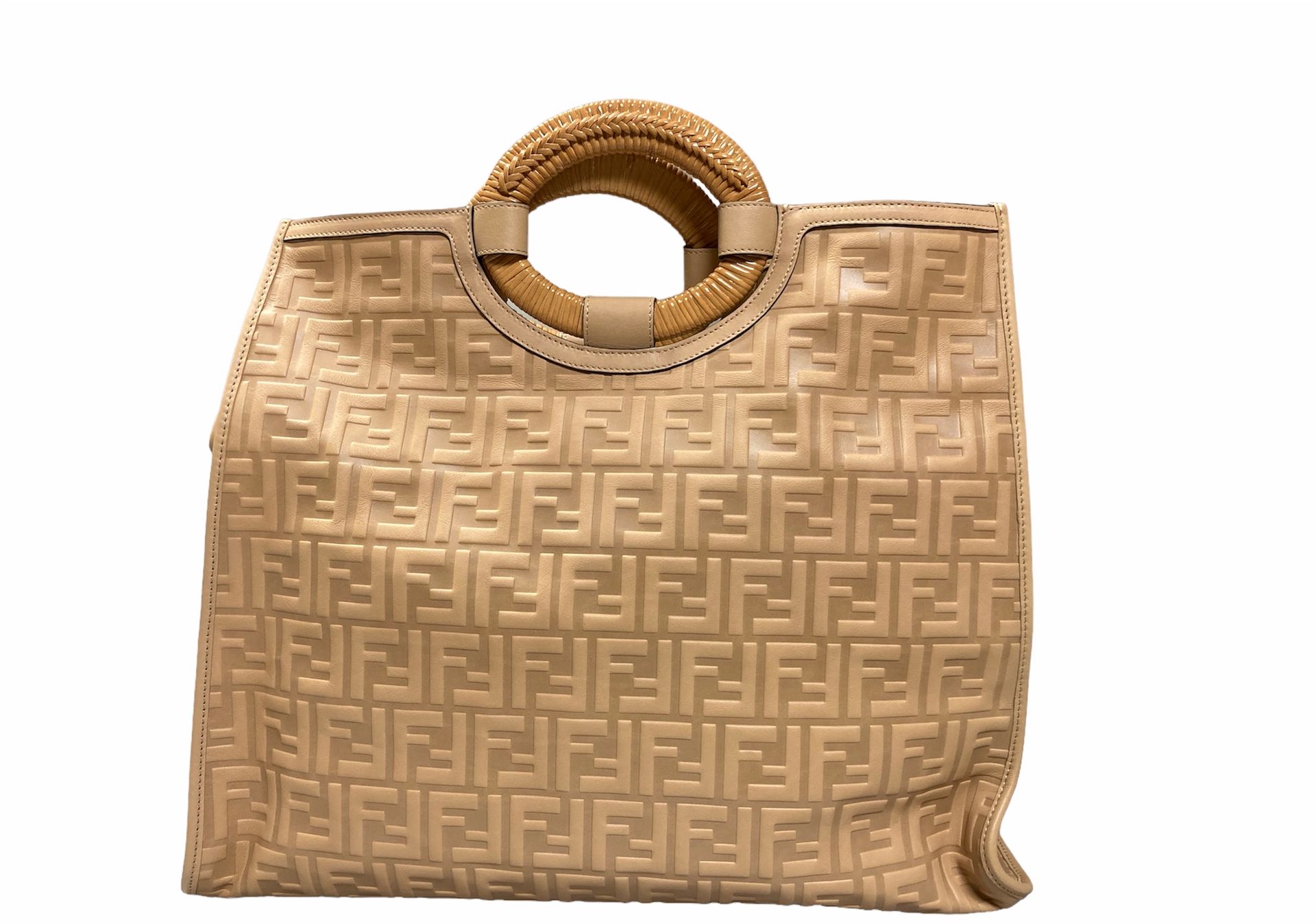 Null FENDI
Large shopping bag model Runaway in printed calf monogrammed beige.
H&hellip;