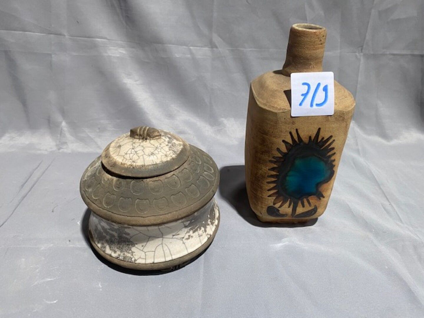 1 BOTTLE AND 1 COVERED POT IN ENAMELED GLASS TRACE OF SIGNATURE - WORK OF THE 50&hellip;