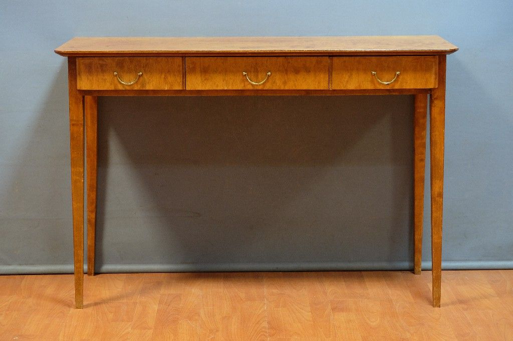 Null Console con 3 cassetti in legno di frutta, XX secolo (75x110x40)