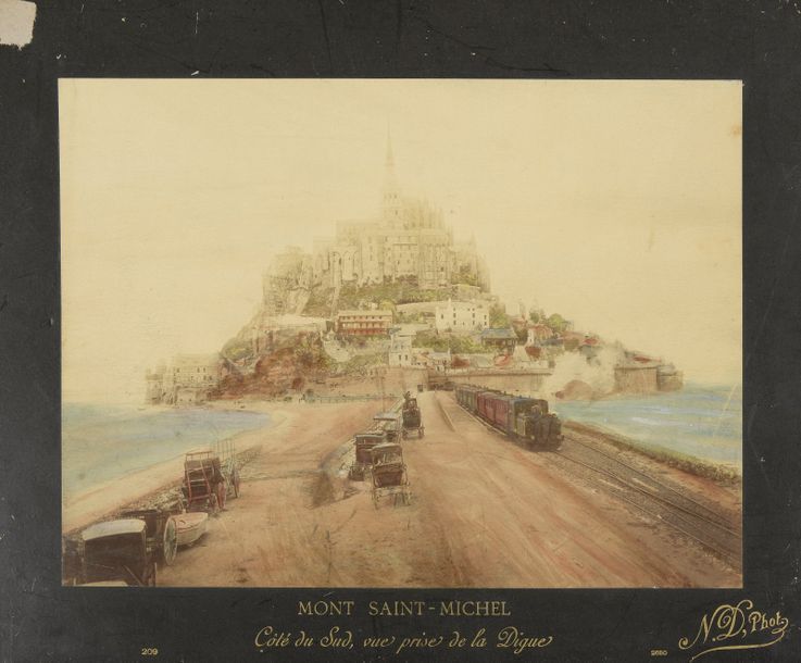 Null Le Mont Saint-Michel avec le train sur la digue, vers 1900
Épreuve albuminé&hellip;