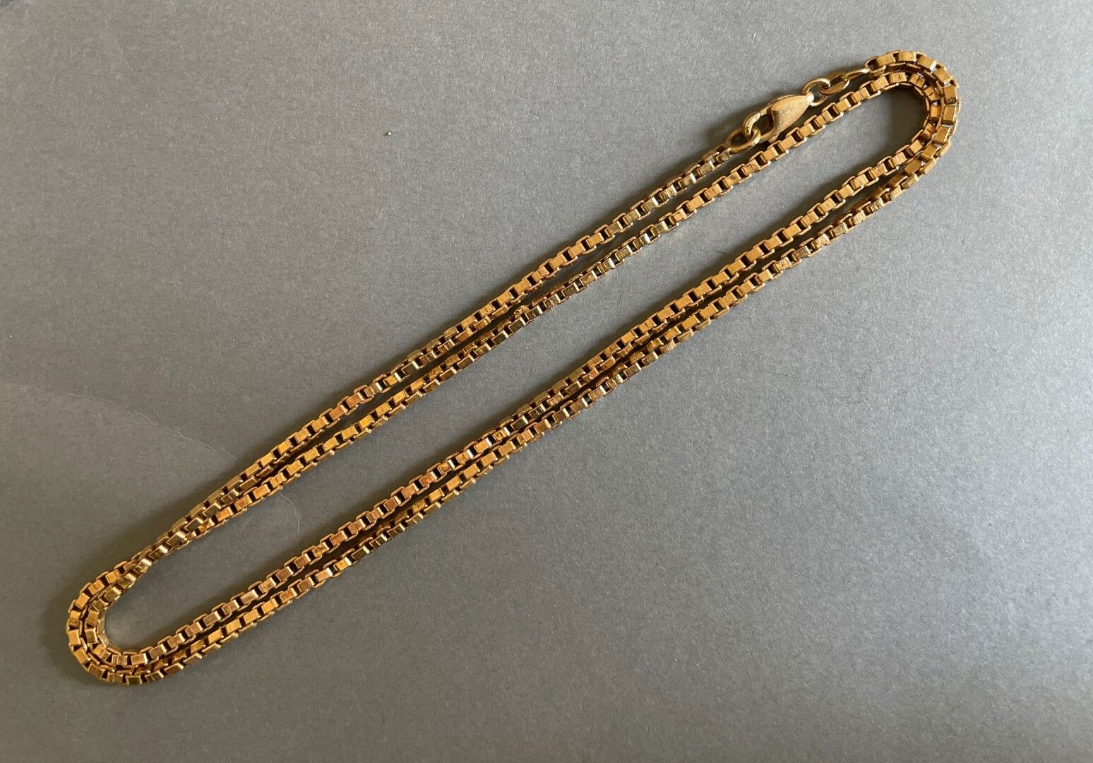 Null Yellow gold Venetian chain.

Weight : 13,3 g. - L. : 64 cm