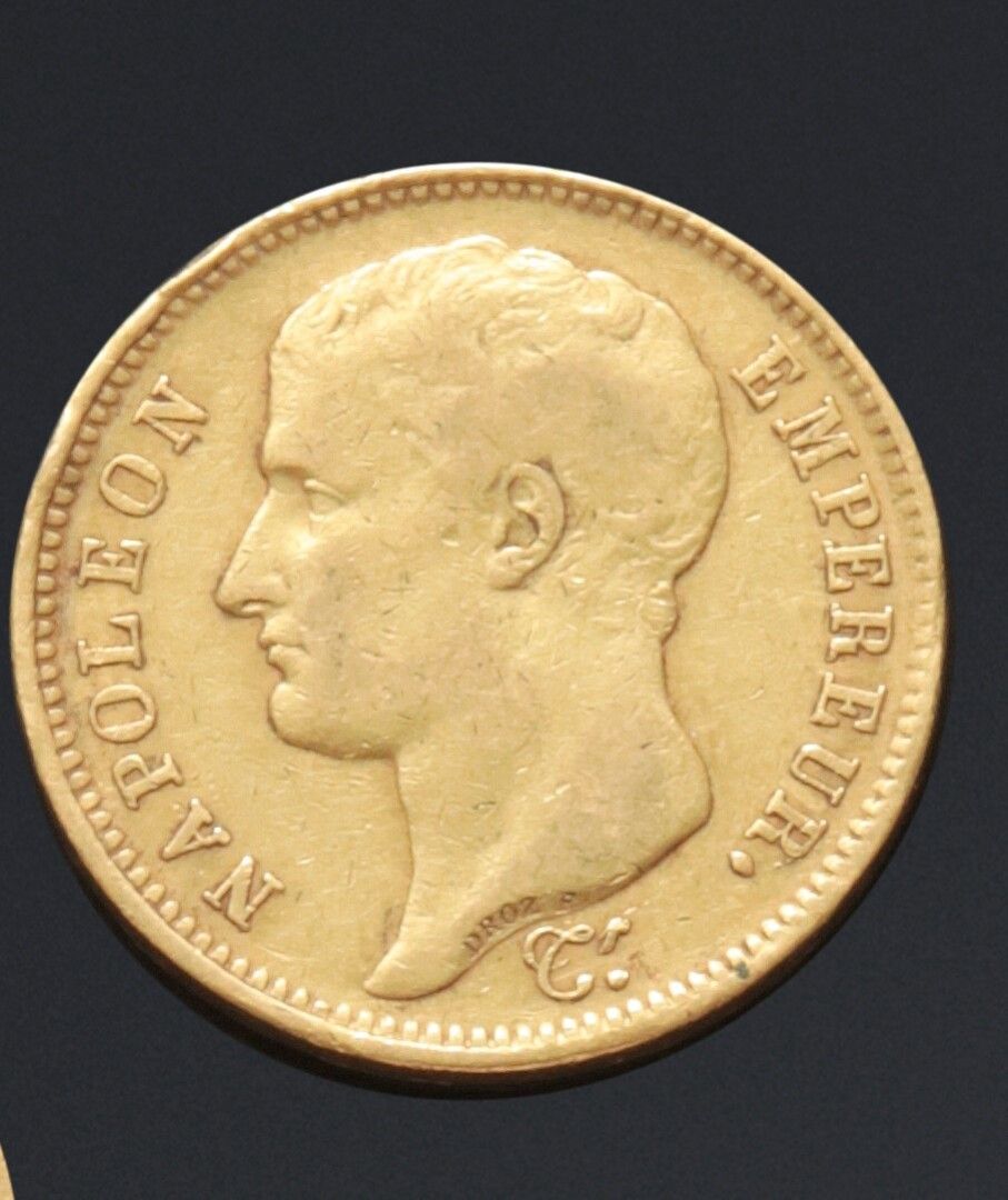 Null 拿破仑一世 1804-1814

40法郎金币，拿破仑皇帝赤膊上阵/法兰西共和国，1807年，I Limoges。

12,85 g.

震动，磨损。