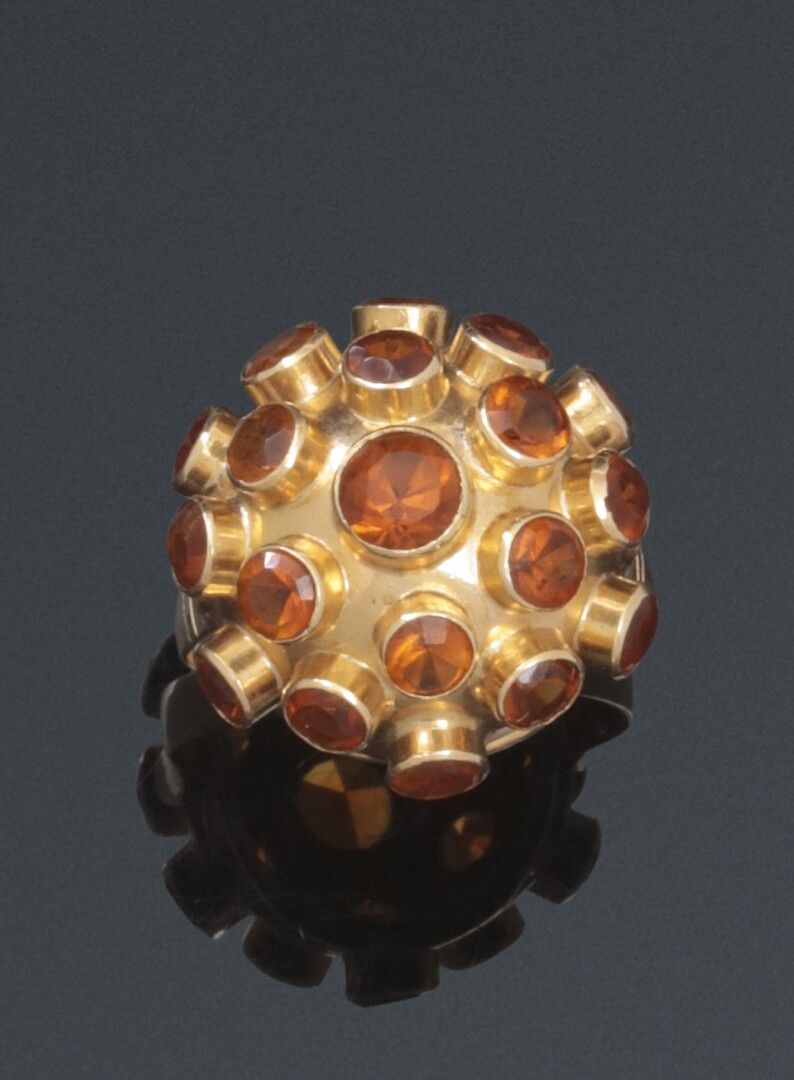 Null Yellow gold dome ring composed of a half sphere studded with brilliant-cut &hellip;