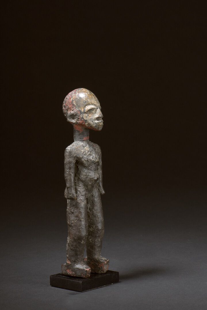 Null Lobi-Statuette, Burkina Faso


Holz mit dunkelbraun-schwarzer Patina, Pigme&hellip;