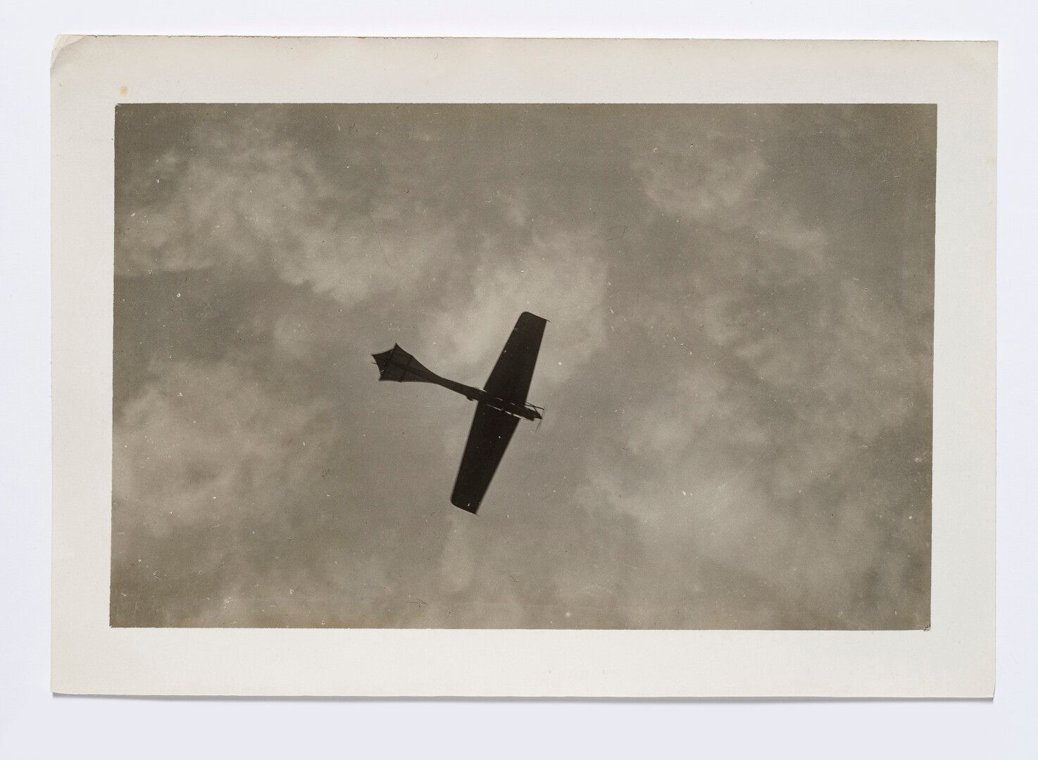 Null 吕西安-洛特(1885-1978)


天空中的单翼飞机


兰斯的航空周，1909年8月-1910年7月。


12张复古银版画，最大的是129 x&hellip;