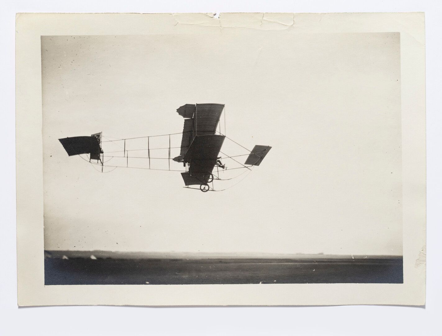 Null 吕西安-洛特(1885-1978)


双翼飞机起飞或降落


兰斯的航空周，1909年8月-1910年7月。


8张复古银版画，最大的是127 x&hellip;