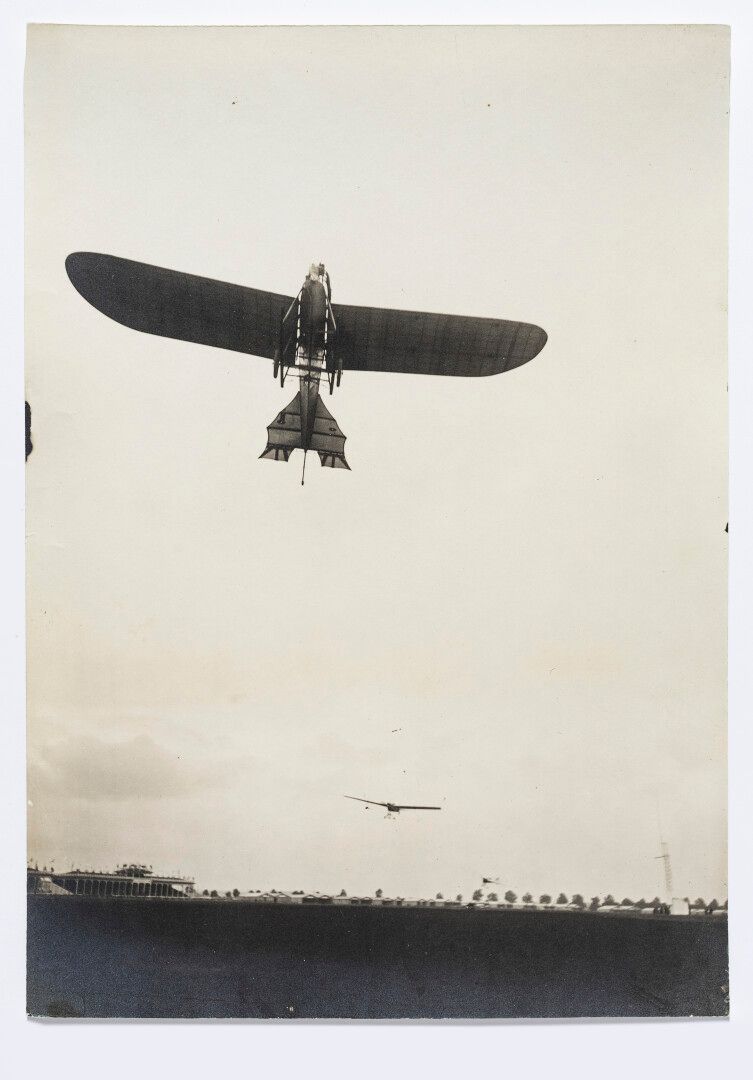 Null Lucien LOTH (1885-1978)


Espectáculo aéreo, carreras de varios aviones (av&hellip;