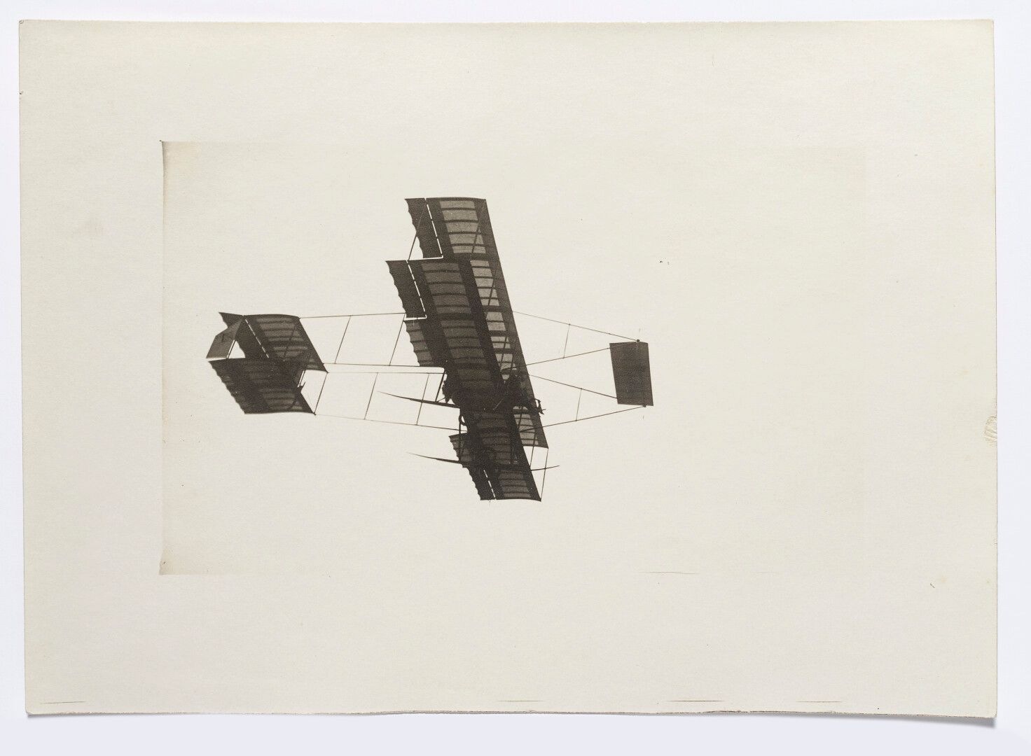 Null 吕西安-洛特(1885-1978)


天空中的双翼飞机


兰斯的第一和第二个航空周，1909年8月至1910年7月。


11张复古银版画，最大的&hellip;