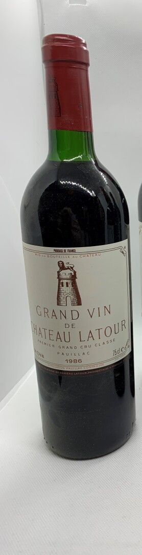 Null 1 bouteille de Château LATOUR Premier Grand Cru Classé Pauillac 1986, base &hellip;