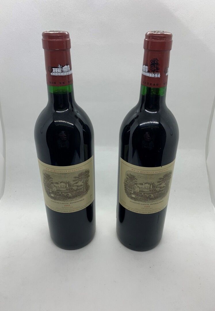 Null 2 bouteilles de Château LAFITE ROTHSCHILD Pauillac 1991, 1 étiquette avec u&hellip;