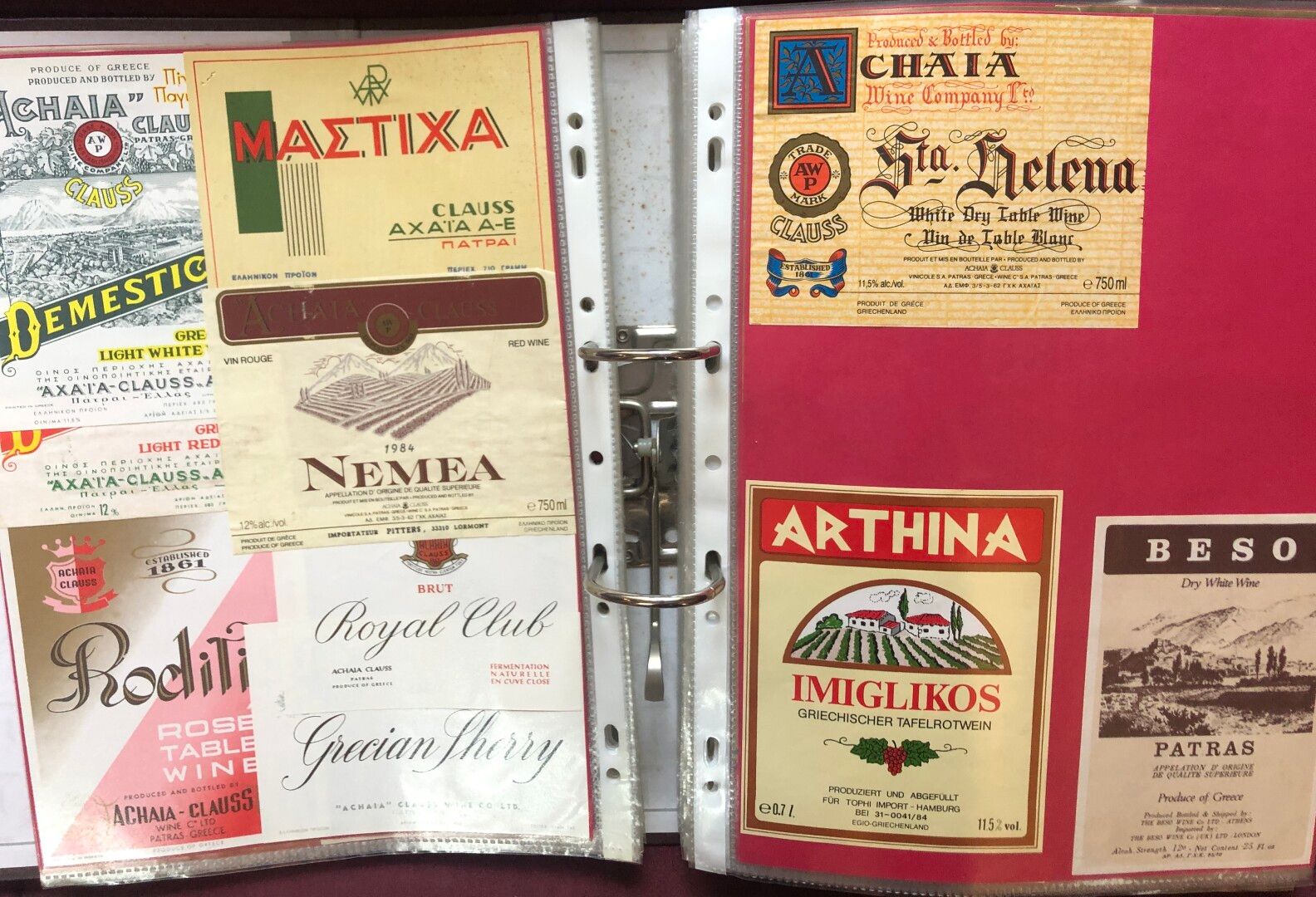 Null 1 album d'environ 1000 étiquettes de vin de Suisse, Italie, Benelux, Grèce,&hellip;