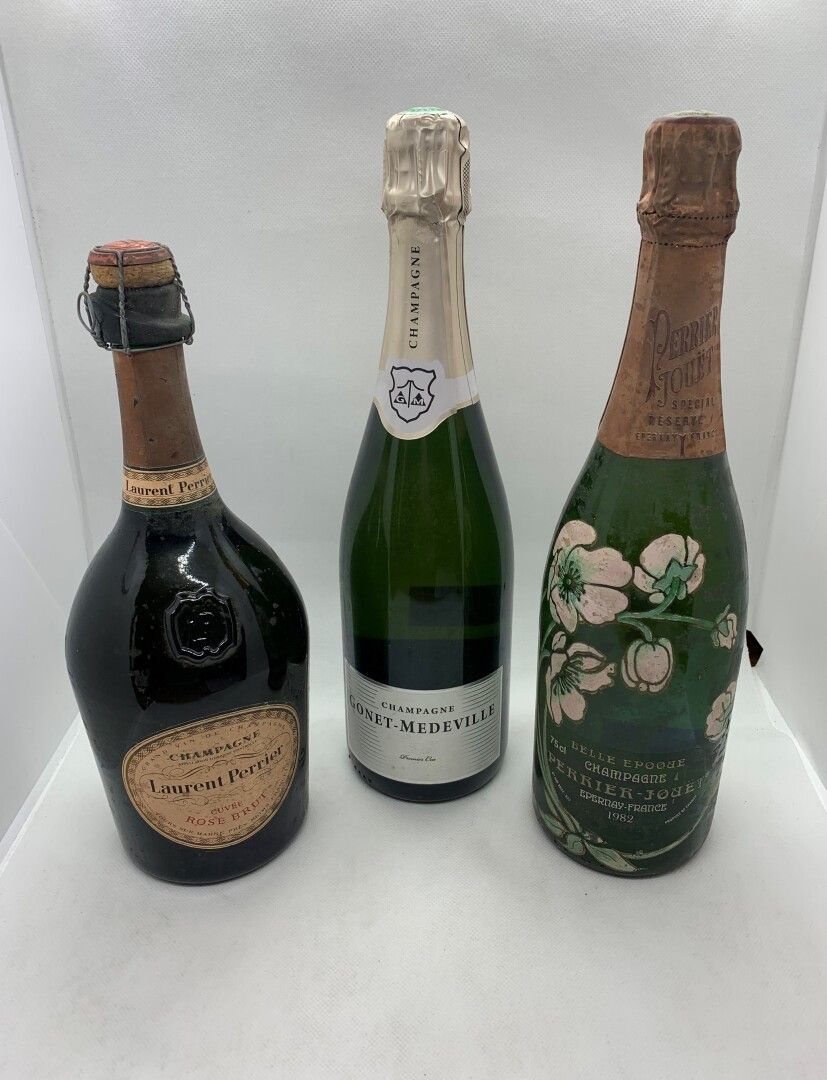 Null 3 bouteilles de CHAMPAGNE dont 1 de PERRIER-JOUET Cuvée Belle Epoque 1982, &hellip;