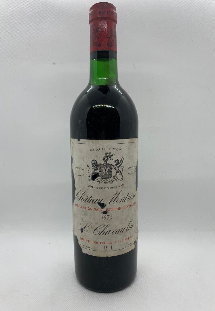 Null 
1 bouteille de Château MONTROSE Saint-Estèphe 1975, très légèrement bas, é&hellip;