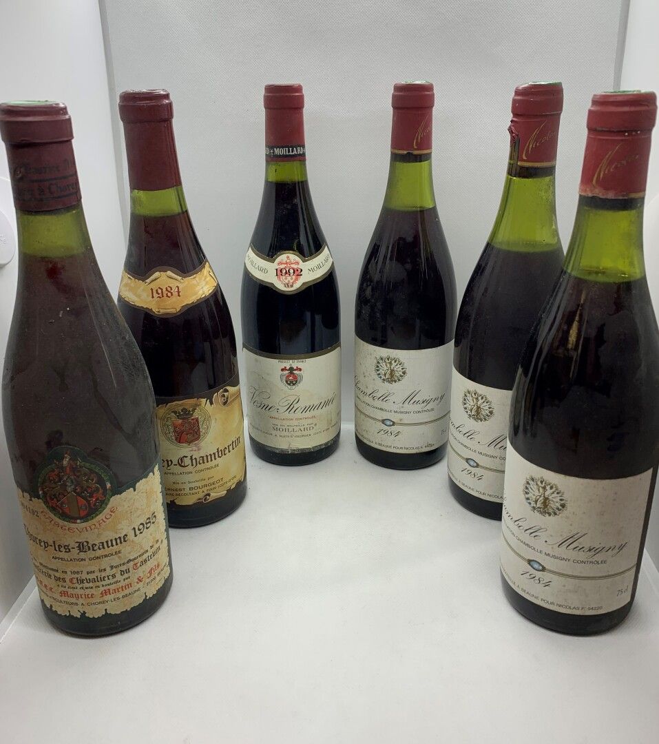 Null 6 bouteilles dont 3 CHAMBOLLE-MUSIGNY 1984 pour Nicolas, 2 mi épaule, 1 bas&hellip;