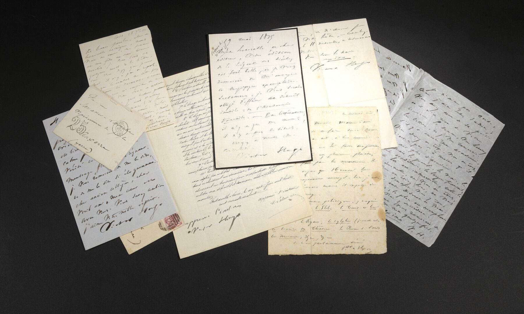 Null 胡戈-维克多[贝桑松，1802年-巴黎，1885年]，法国诗人和作家。


	一组信件：6封签名的亲笔信。





 写给出版商马梅的亲笔信。"本周&hellip;