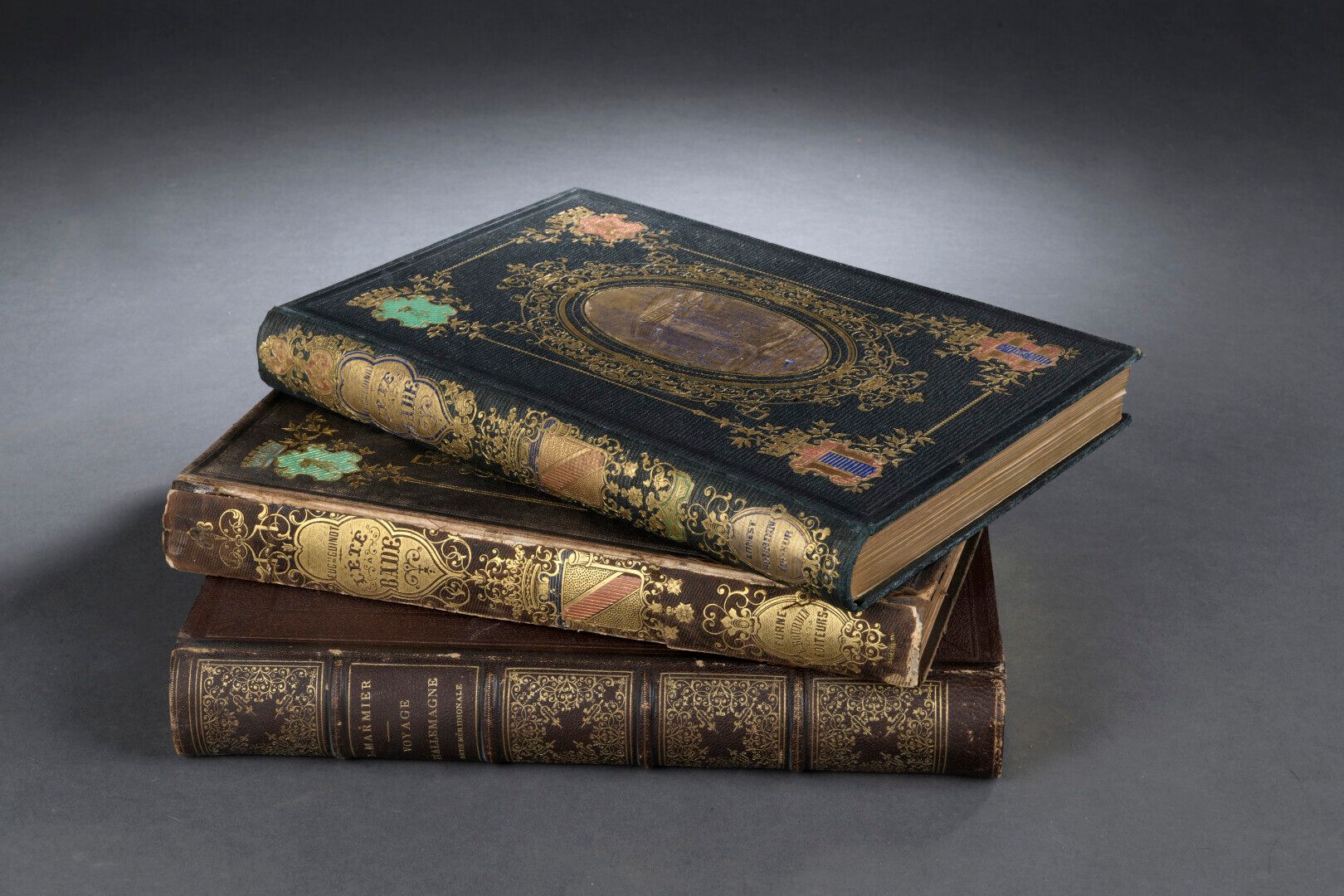 Null Box of romantic books from the 19th century, some with polychrome bindings