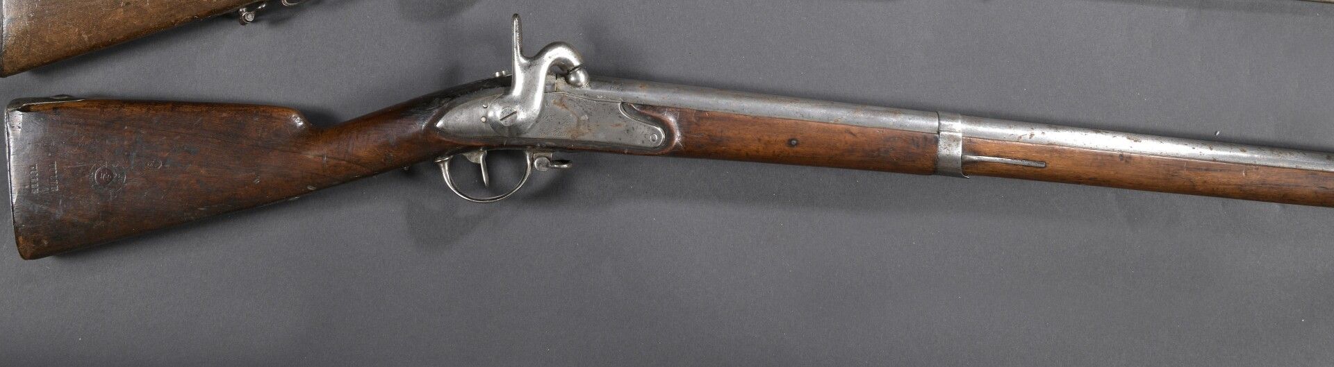 Null 
*Fusil d'infanterie modèle 1822 T Bis, canon daté : "1864" ; platine signé&hellip;