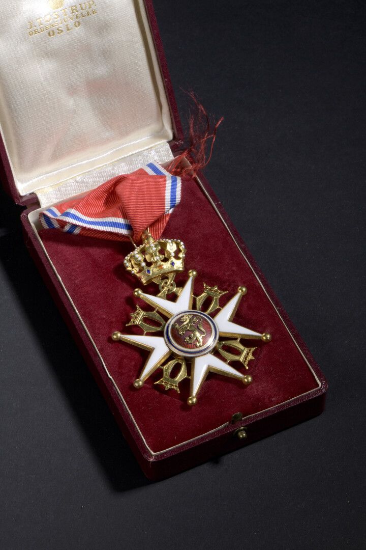Null NORVEGE, Ordre de Saint Olaf, croix de Commandeur type II en or émaillé, av&hellip;