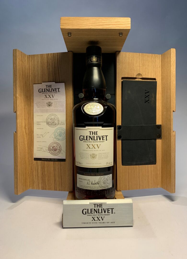 Null 1 bouteille de GLENLIVET XXV Years, Batch n° 0216 C, Single Malt Scotch Whi&hellip;