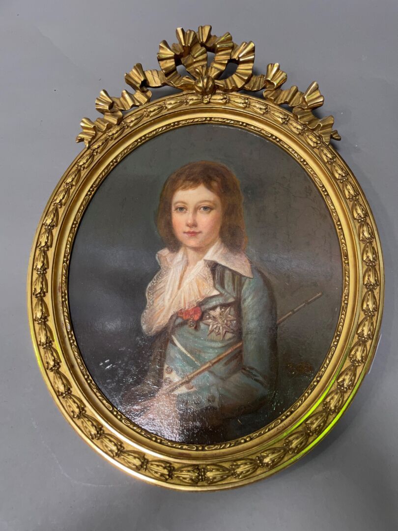 Null French school around 1900 

Portrait of Louis XVII

Oil on oval panel.

34,&hellip;
