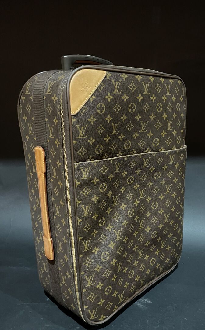 Louis VUITTON Pegasus suitcase in monogram canvas and na…