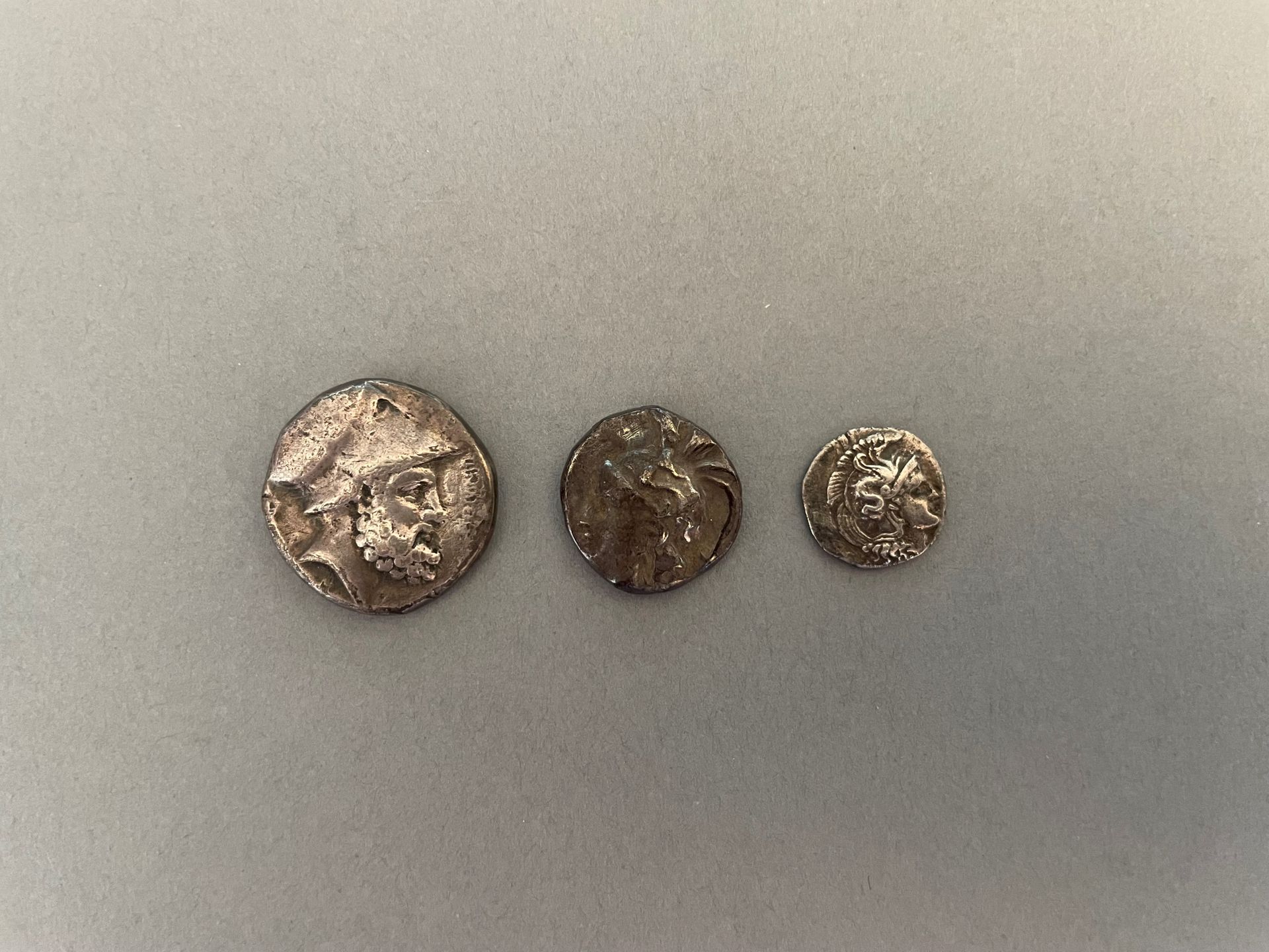 Null 意大利 - 塔兰托和梅塔蓬图姆。
一批3枚银币：diobolus, drachma 和 nomos。
TTB