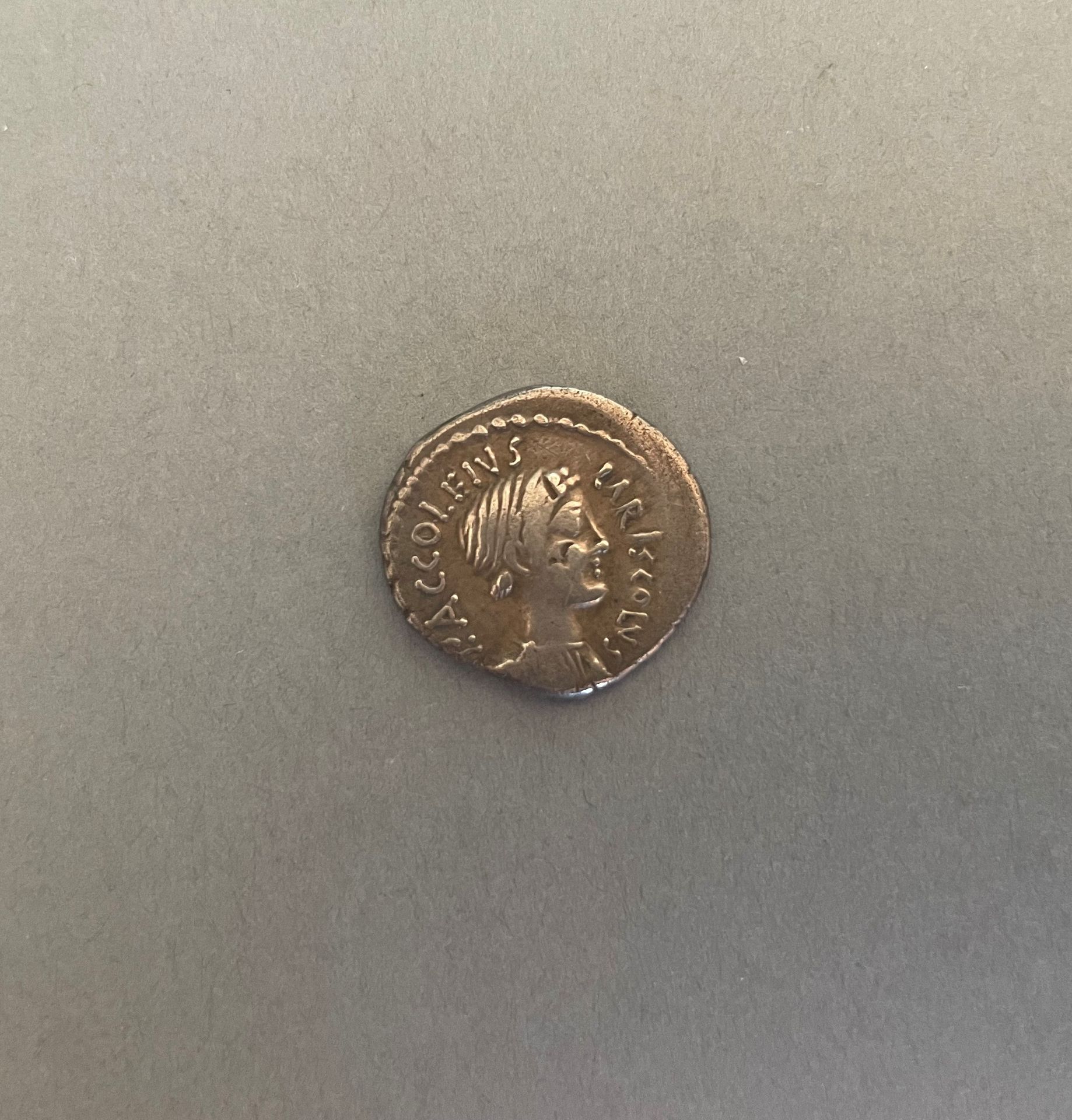 Null Roman Republic - P. Accoleius Lariscolus.
Denarius (3,84 g - RRC.486/1).
Co&hellip;