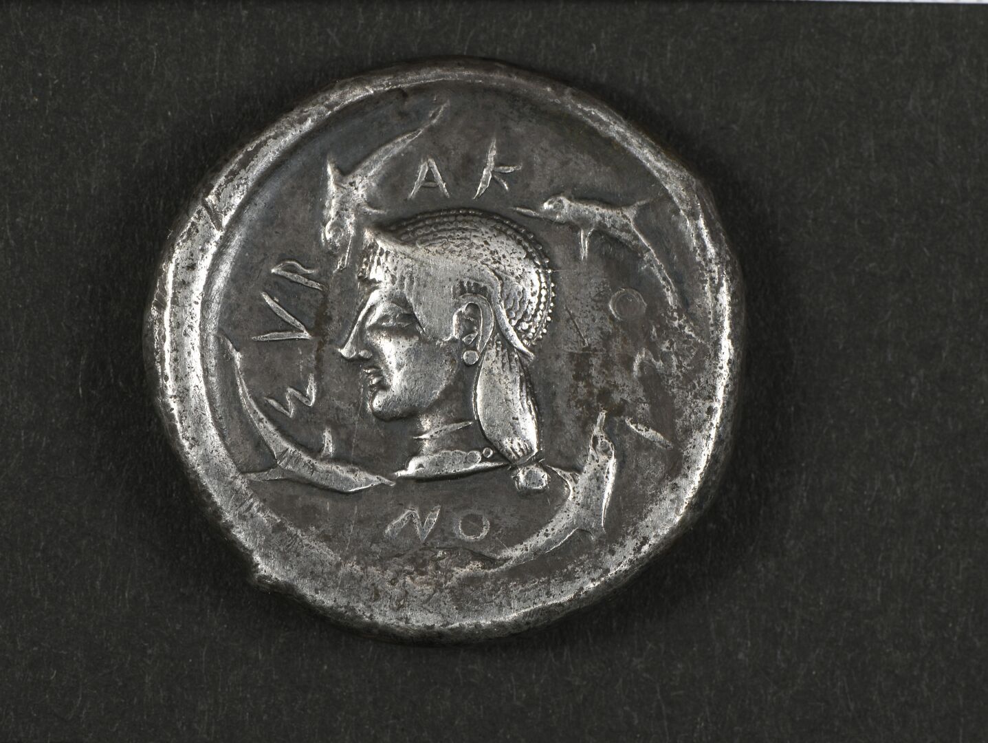 Null Sicily - Syracuse.
Tetradrachm, head on the left.
Very rare issue with only&hellip;