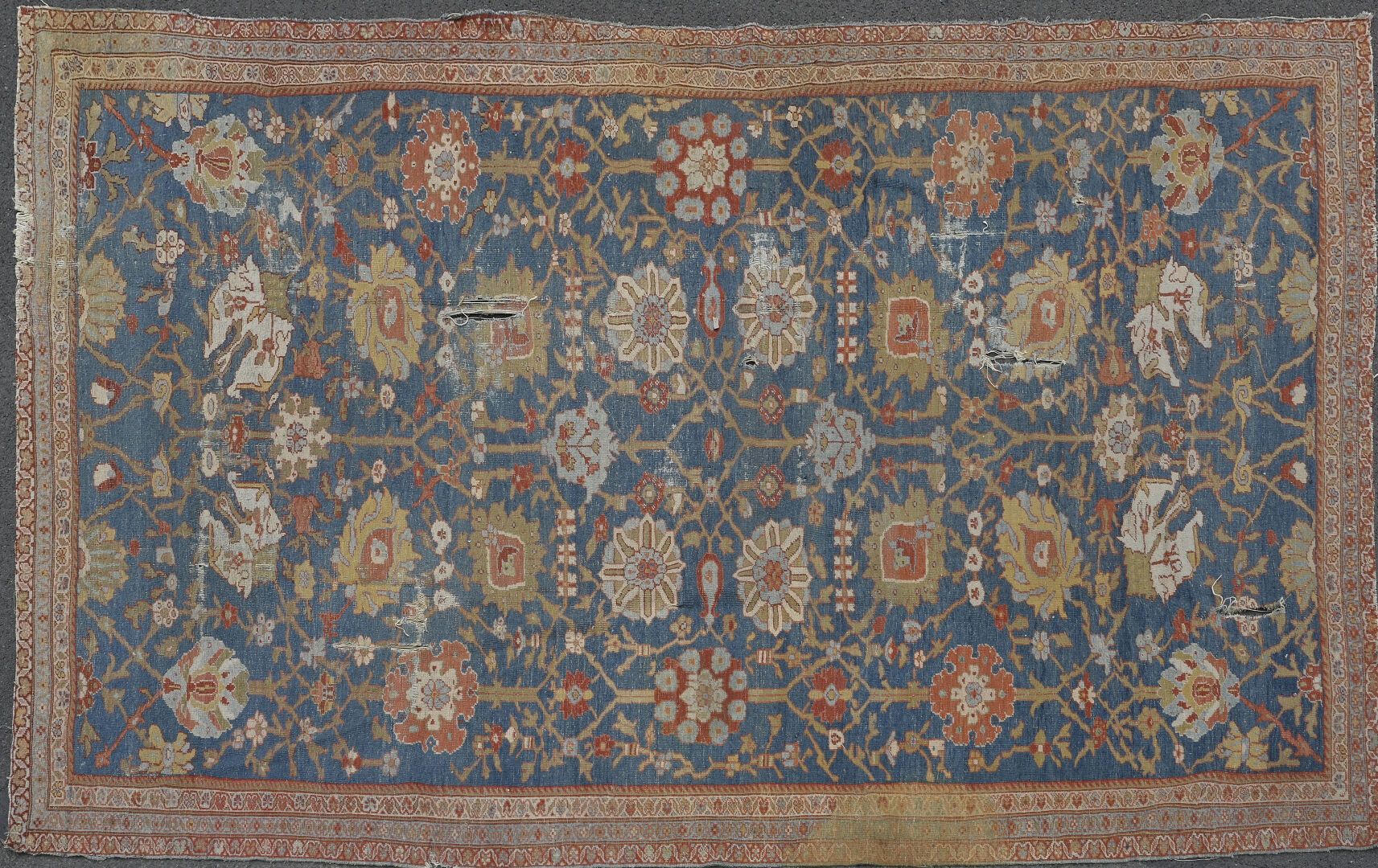 Null Mahal Ziegler 地毯（棉质经纬线，羊毛起绒），伊朗中部，约 1860-1880 年
441 x 278 厘米

这块地毯的蓝色背景上有一个&hellip;