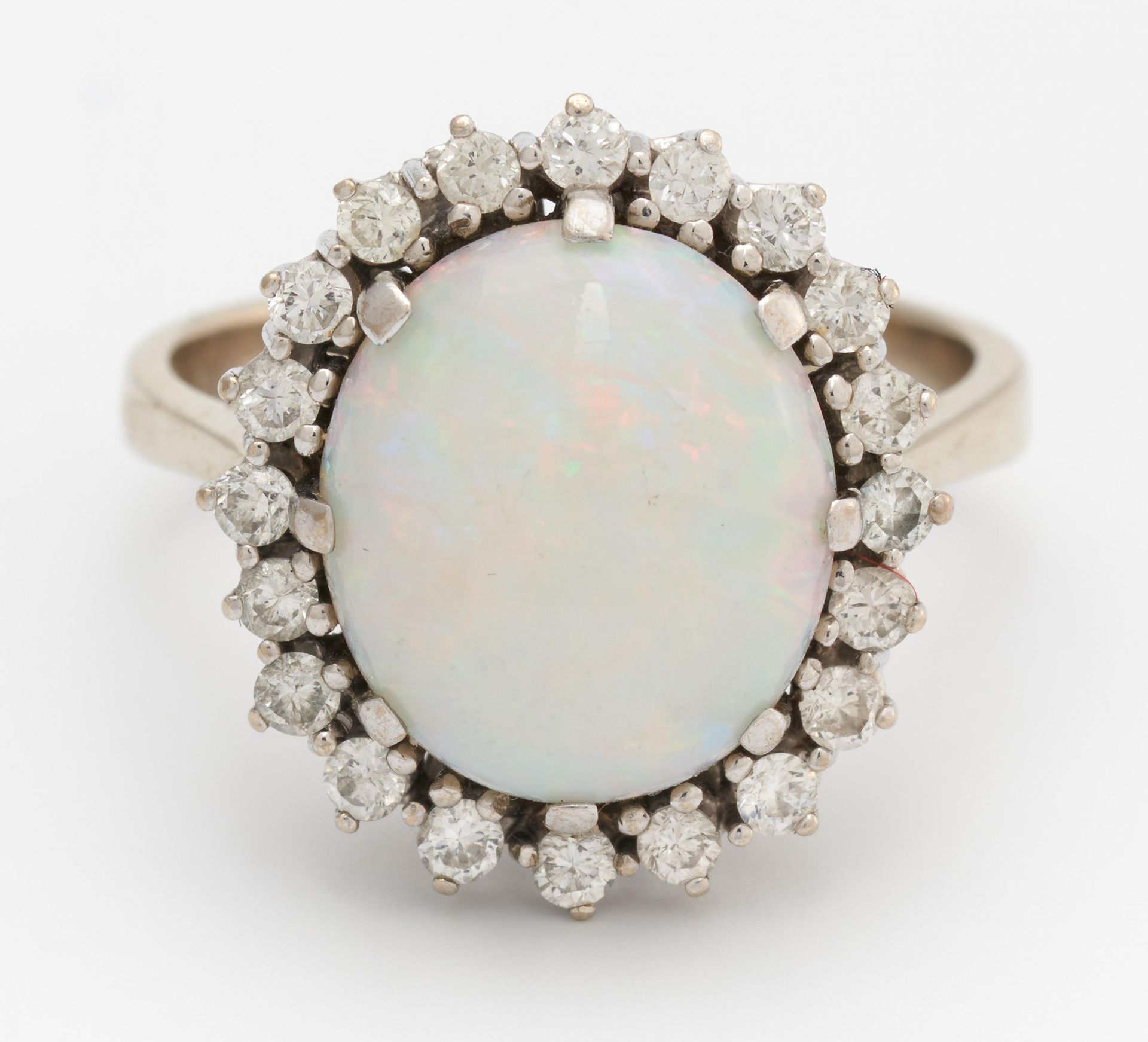 Null OPAL DIAMOND RING. 

 Material: 585/- white gold, hallmark. 
Total weight: &hellip;