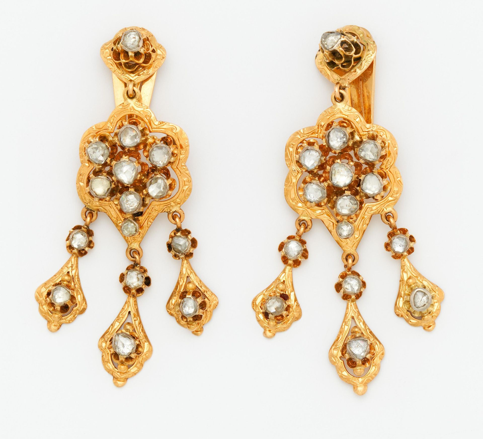 Null DIAMOND EARCLIPS. 

 Material: 585/- yellow gold, tested. 
Total weight: ap&hellip;