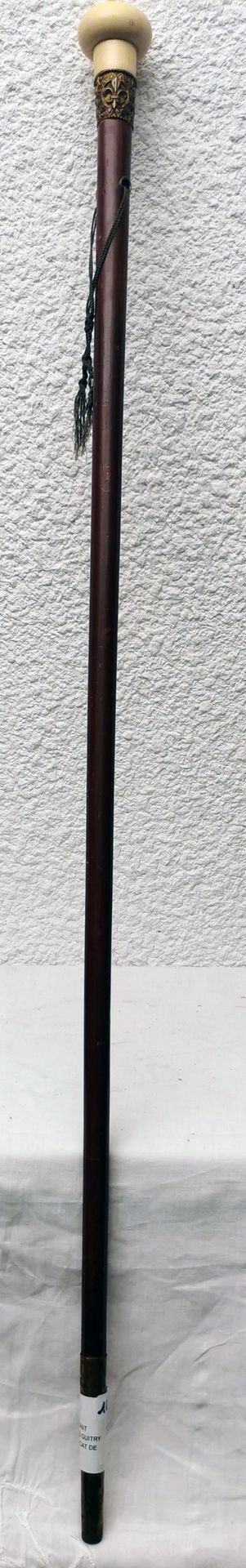 Sacha GUITRY CANE HAVING BELONGED TO S.GUITRY WITH CERTIFICATE OF SALE