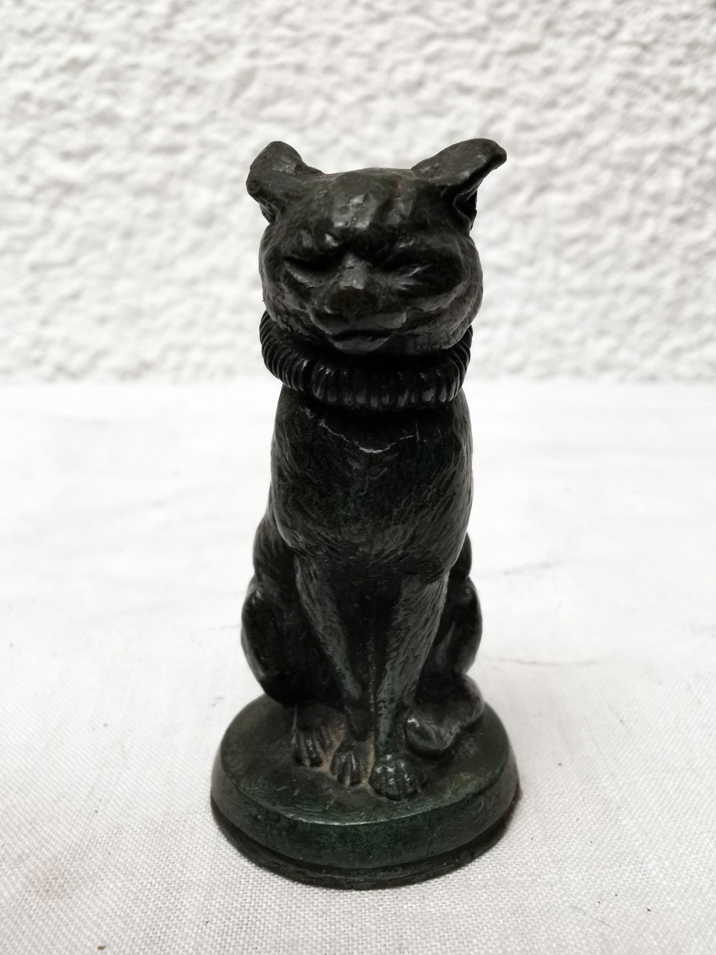 LE CHAT "THE CAT" BRONZE PATINA MEDAL 5,5X3X3