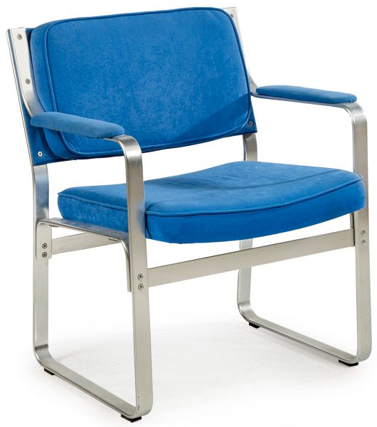 Armchair with structure of flat aluminum plates, with blue fabric upholstery. Se&hellip;