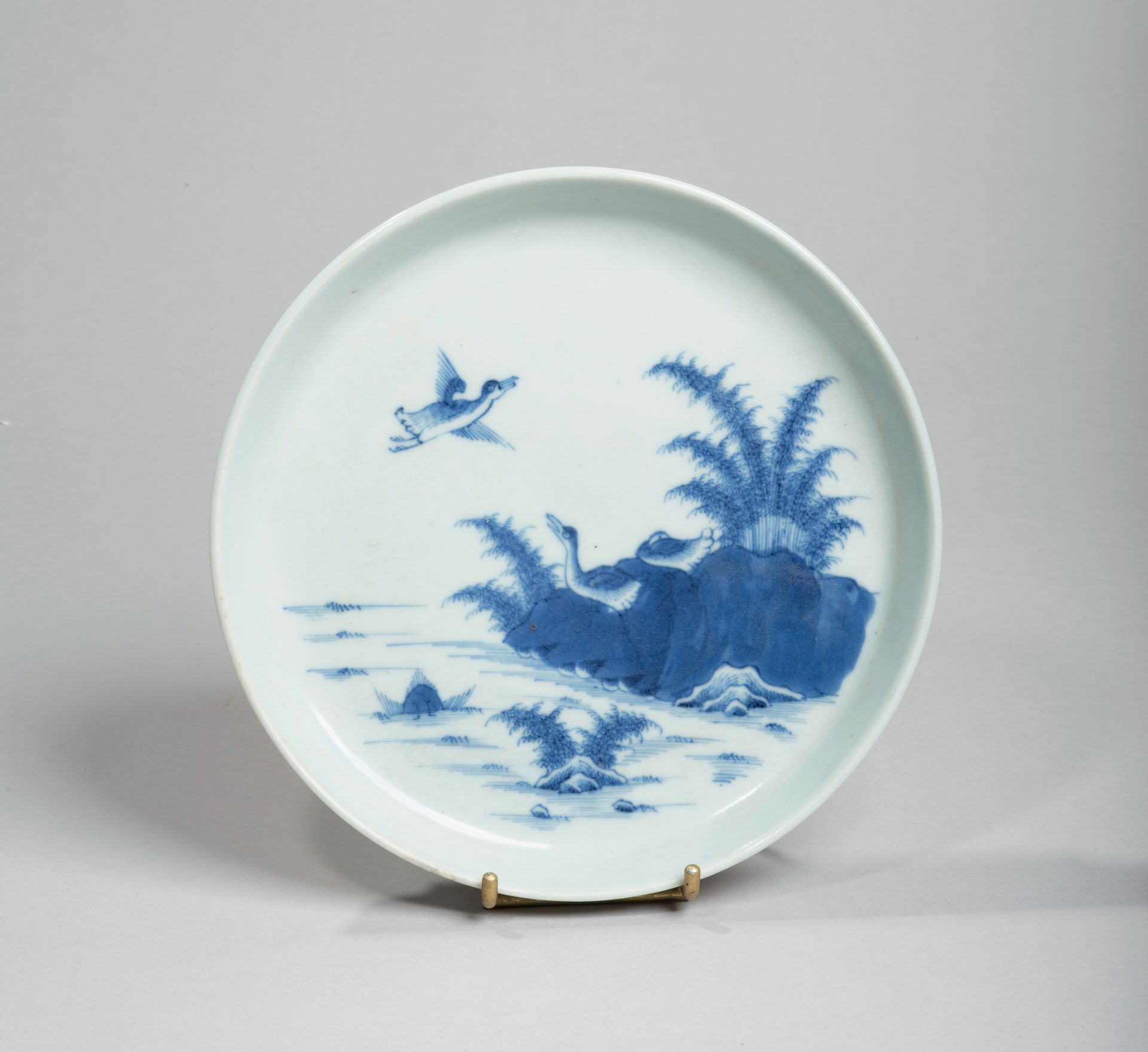VIETNAM, Hue - XIXe siècle 
Porzellantasse mit blauem Unterglasurdekor von drei &hellip;